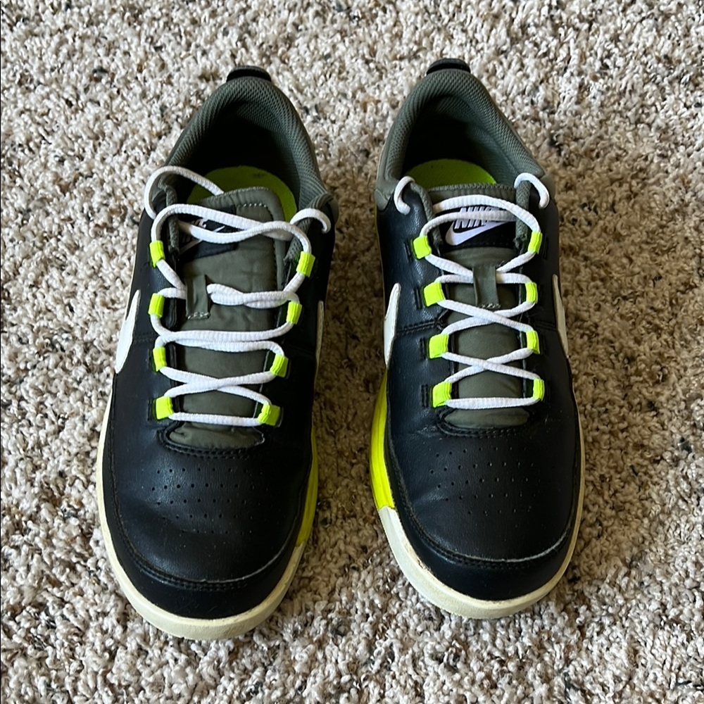 Nike Golf Shoes Youth Size 5Y